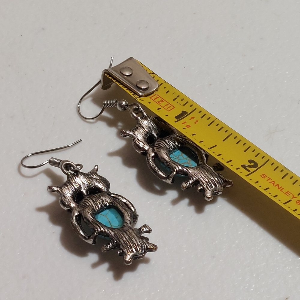 Vintage Inspired Faux Turquoise Belly Silver Tone Detailed Owl Dangle Earrings - Picture 3 of 4